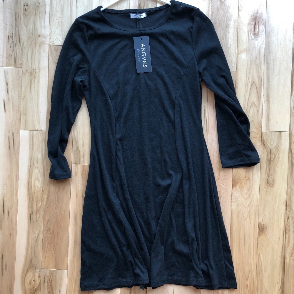 long‎ sleeve black dress
